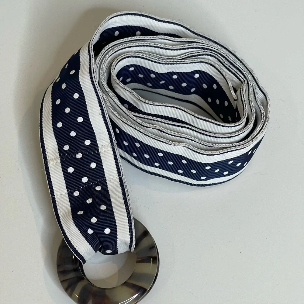 queen bea studio euc blue